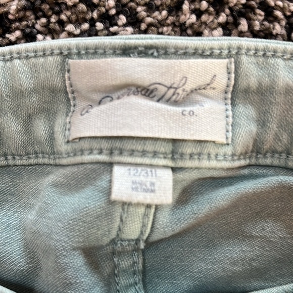 Universal Thread size 12/31L Midrise skinny - Picture 3 of 4